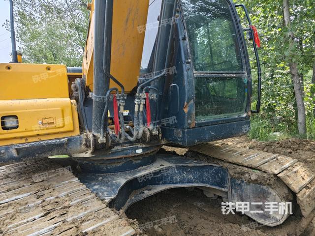 大臂油缸整體?豎拍（工作和回轉(zhuǎn)裝置）