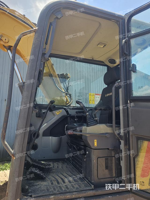 驾驶室整体（整机外观）