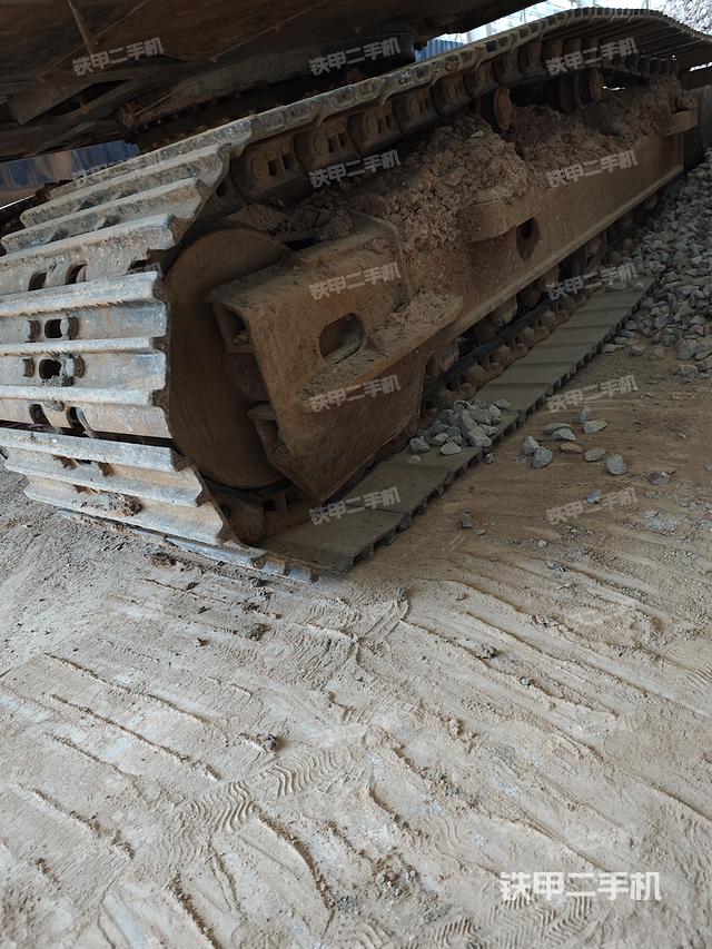 单侧履带整体（整机外观）