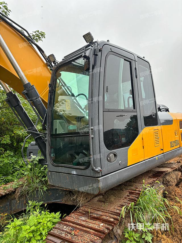 驾驶室整体（整机外观）