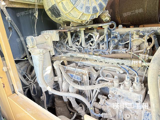 发动机左侧（整机外观及大件）