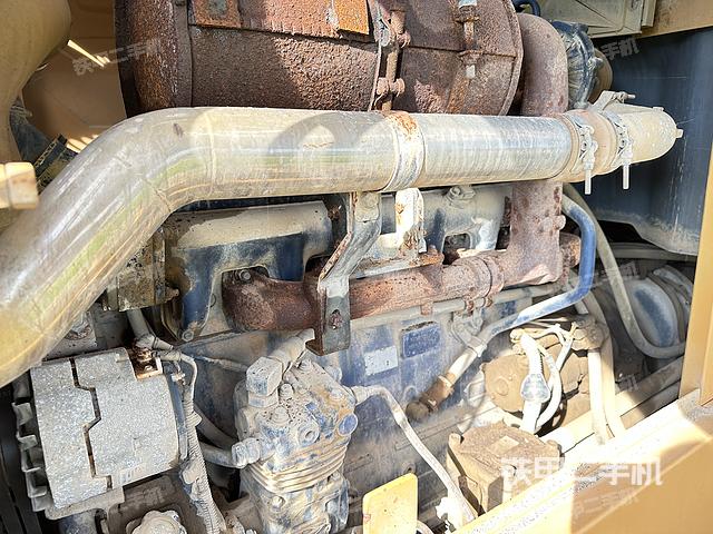 发动机右侧（整机外观及大件）