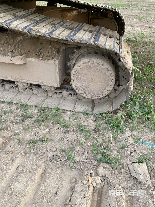 右驅(qū)動輪（行走機(jī)構(gòu)）