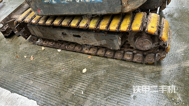 单侧履带整体（整机外观）