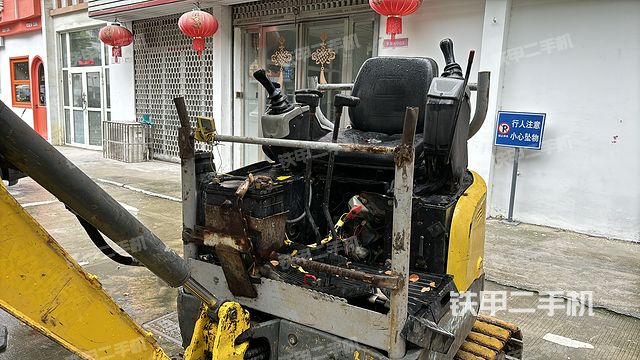 驾驶室整体（整机外观）