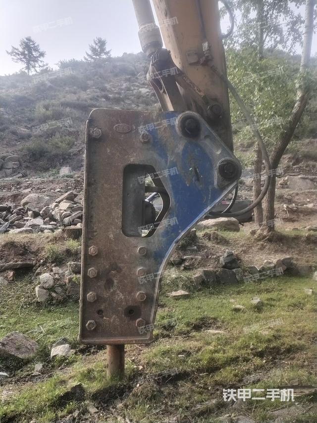 整机右侧（设备外观及核心部件）