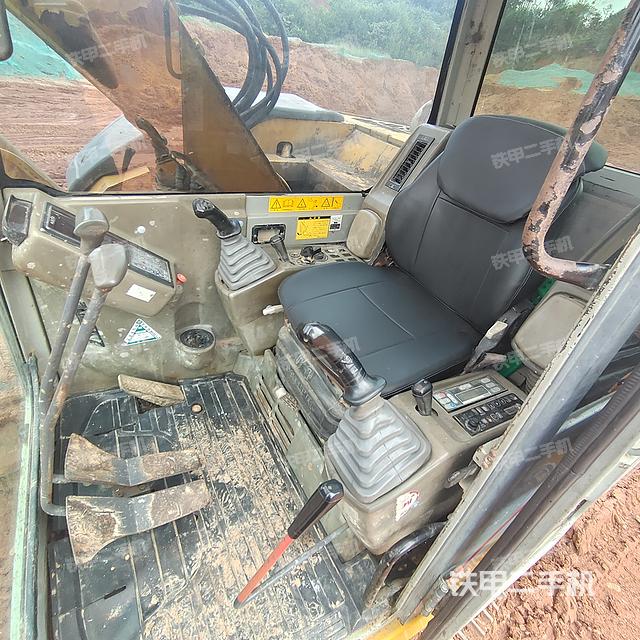 驾驶室整体（整机外观）