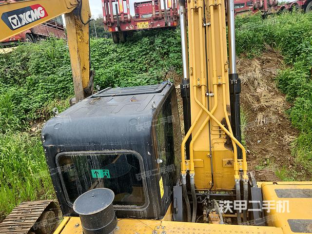 驾驶室顶部（整机外观）