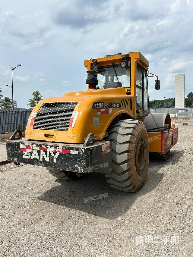 整机右后45°（设备外观及核心部件）