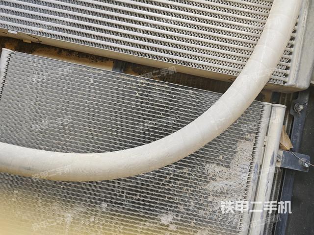 散熱器正面（大件艙室）