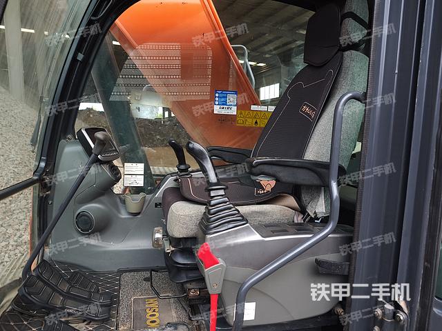 驾驶室整体（整机外观）