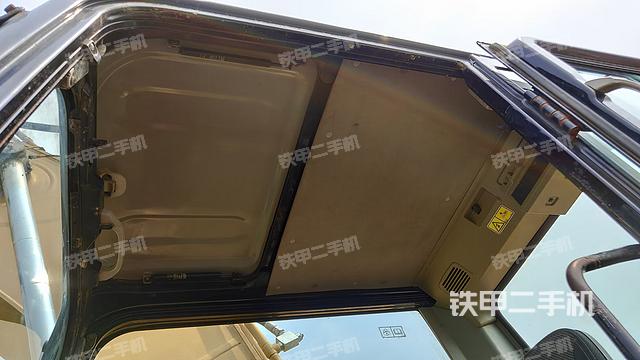 驾驶室顶部（整机外观）