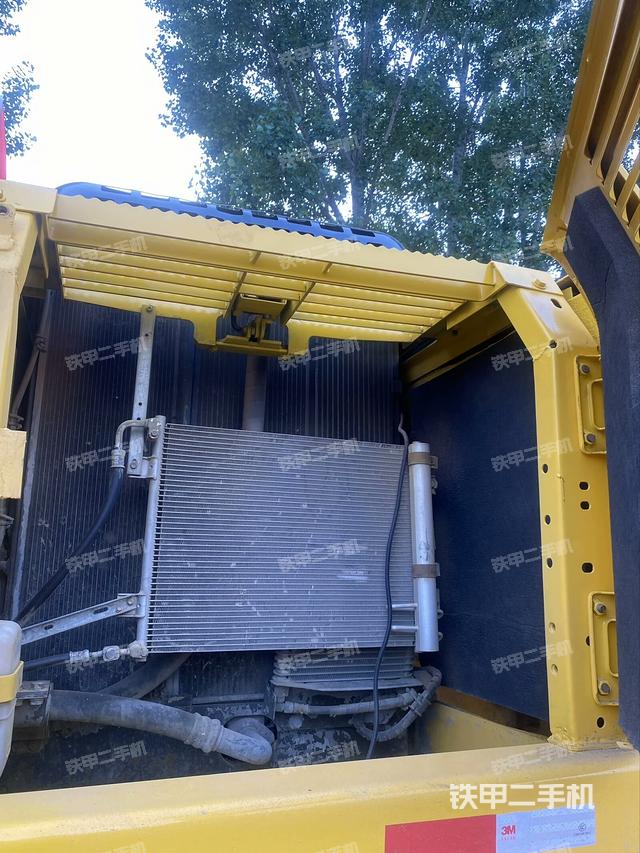 散熱器正面（大件艙室）