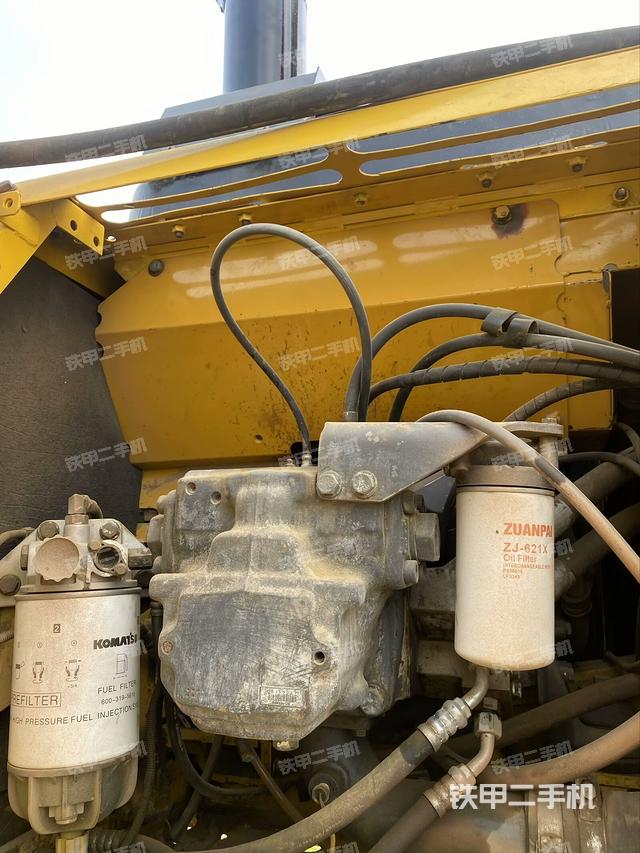 液壓泵斜45?左（大件艙室）