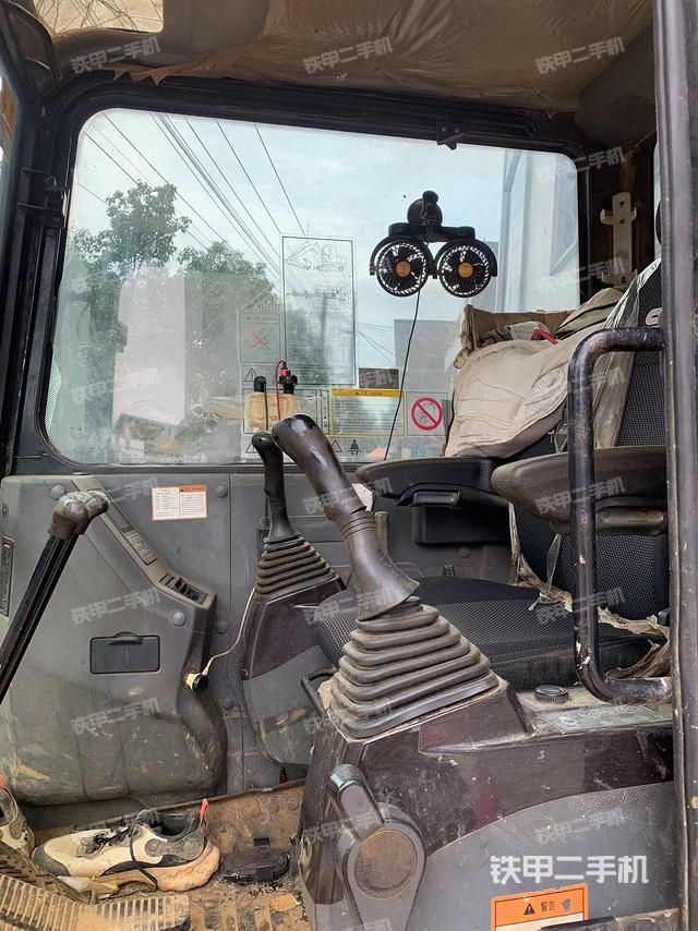 驾驶室整体（整机外观）