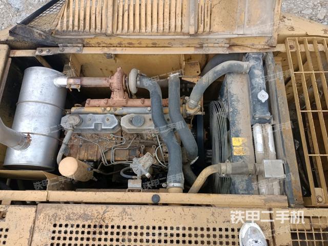 回转马达和主控阀（整机外观）