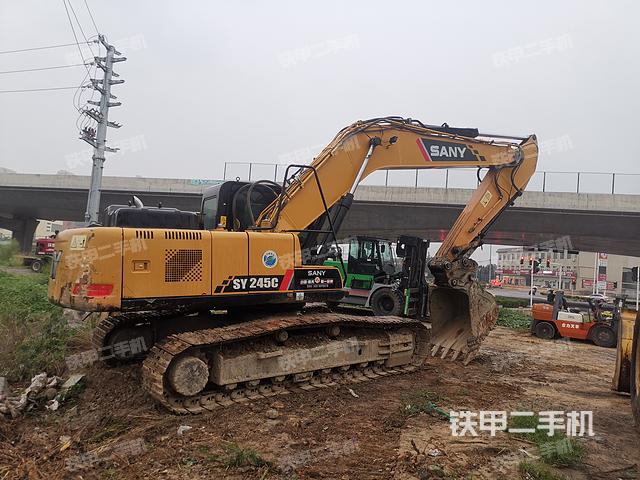 单侧履带整体（整机外观）