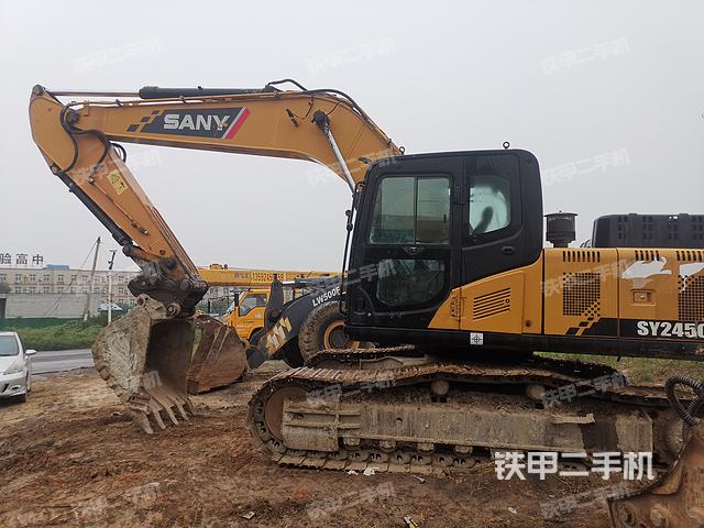 驾驶室顶部（整机外观）