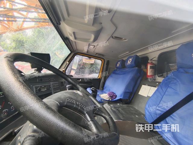 駕駛室內(nèi)部（起重機(jī)駕駛室正側(cè)及內(nèi)部，操作室及內(nèi)部）