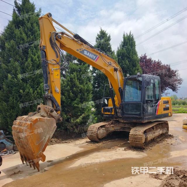 三一重工SY135C挖掘機(jī)