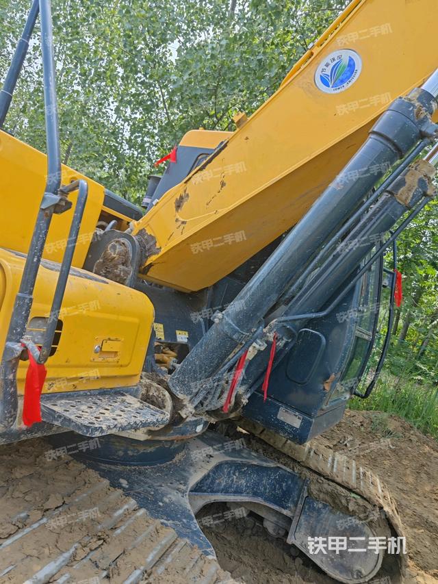 大臂根部?斜視（工作和回轉(zhuǎn)裝置）