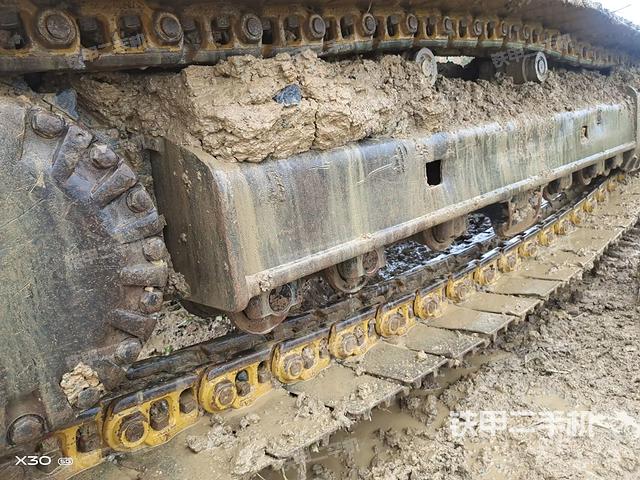 单侧履带整体（整机外观）