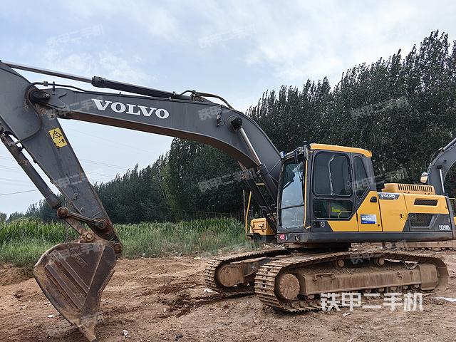 沃尔沃EC250D挖掘机