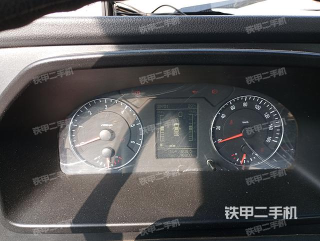 驾驶室操作台（设备外观及核心部件）