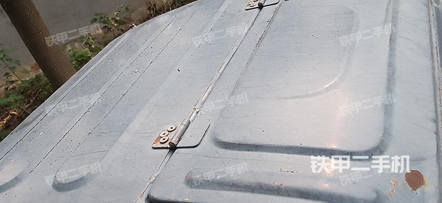 驾驶室顶部（整机外观）