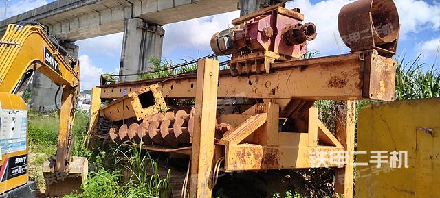 整机右侧（设备外观及核心部件）