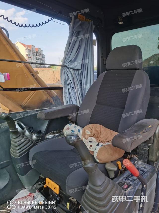 驾驶室整体（整机外观）