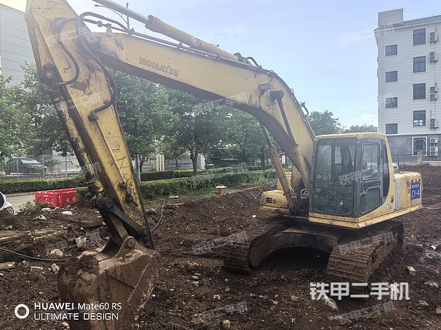 小松PC200-7挖掘机
