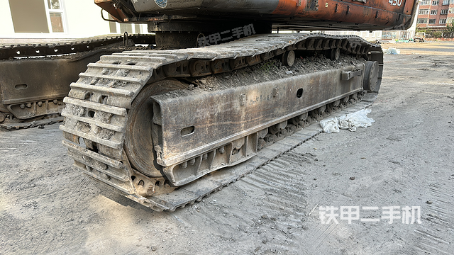 单侧履带整体（整机外观）