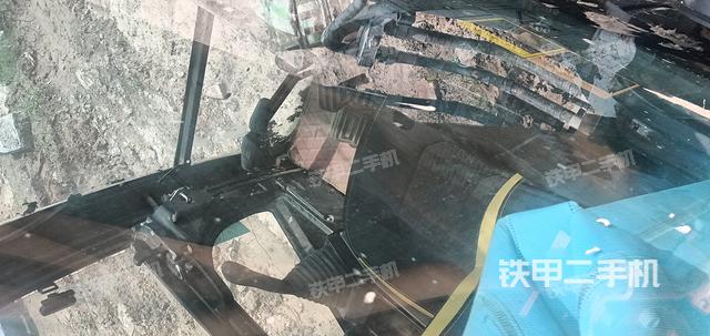 驾驶室整体（整机外观）