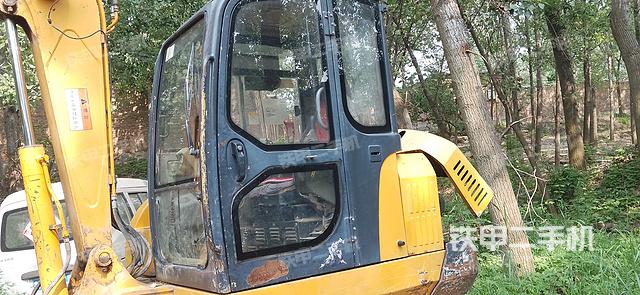 驾驶室整体（整机外观）