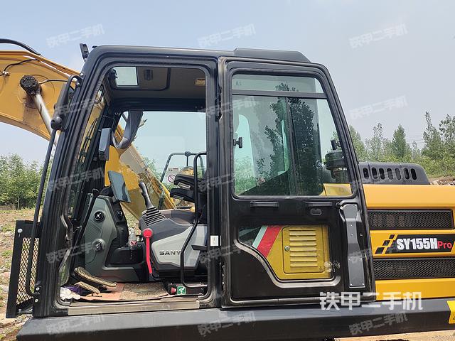 驾驶室整体（整机外观）