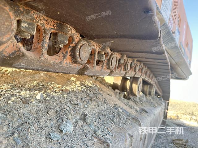 单侧履带整体（整机外观）