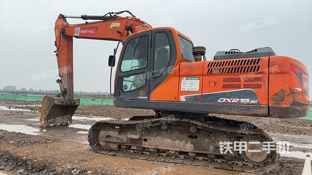 驾驶室整体（整机外观）