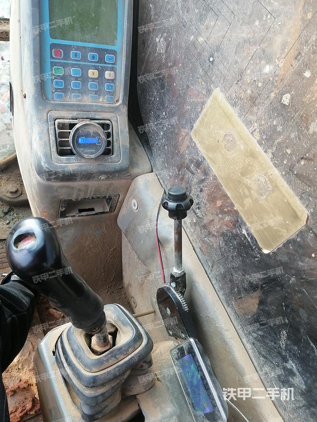 驾驶室整体（整机外观）