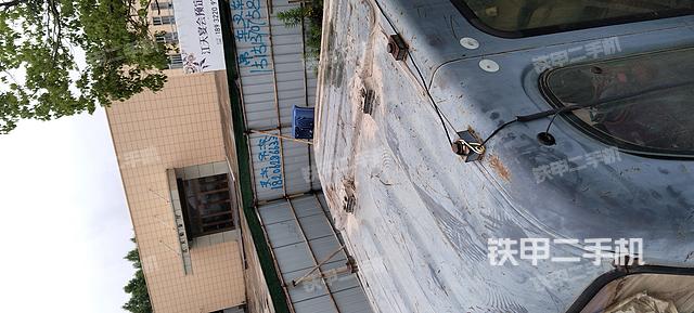 驾驶室顶部（整机外观）