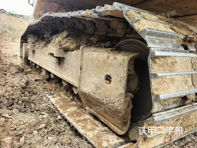 单侧履带整体（整机外观）