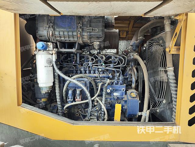 发动机左侧（整机外观及大件）