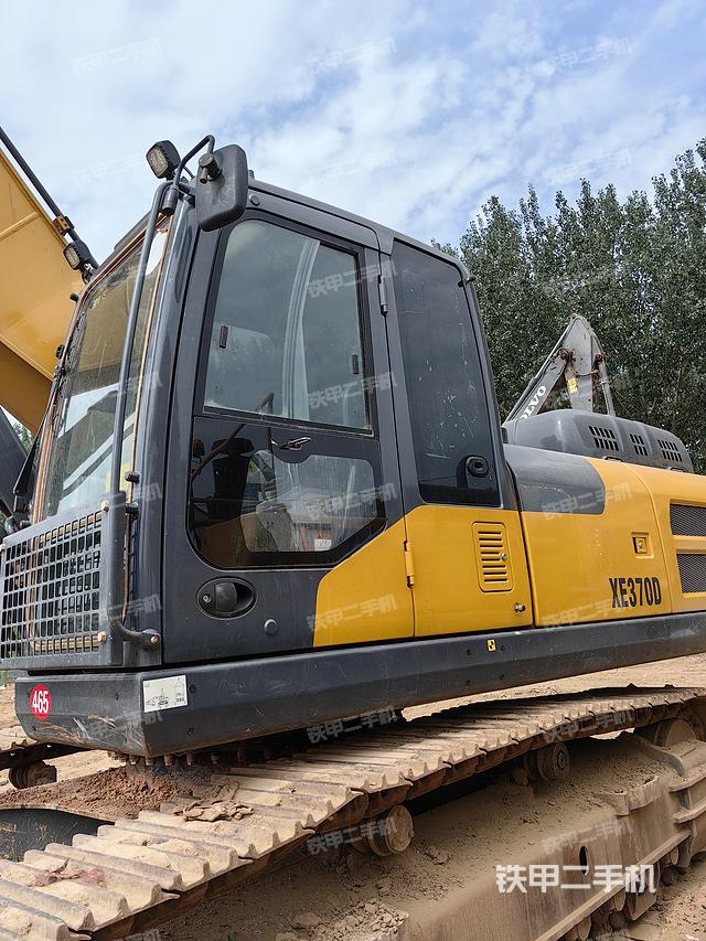 驾驶室整体（整机外观）