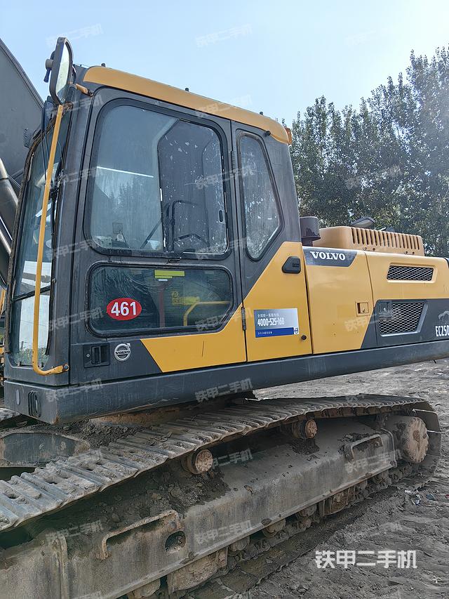 驾驶室整体（整机外观）