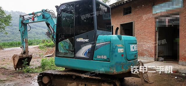 驾驶室顶部（整机外观）