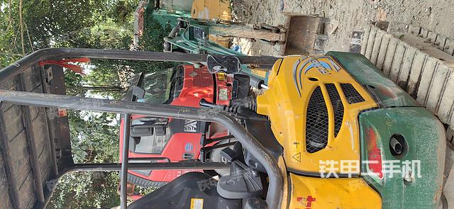 单侧履带整体（整机外观）