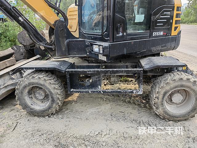 单侧履带整体（整机外观）