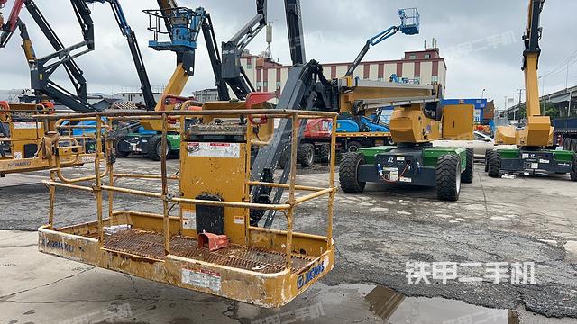 徐工GKS28E四驱高空作业机械的设备实拍-第4张实拍照片