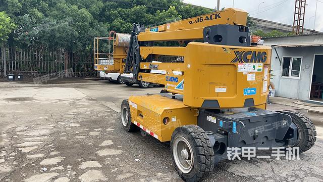 整机左侧（设备外观及核心部件）