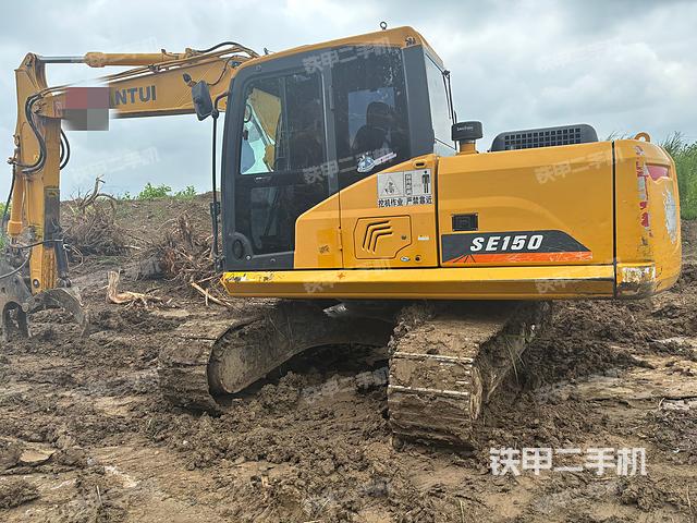 驾驶室整体(整机外观) 驾驶室整体(整机外观)